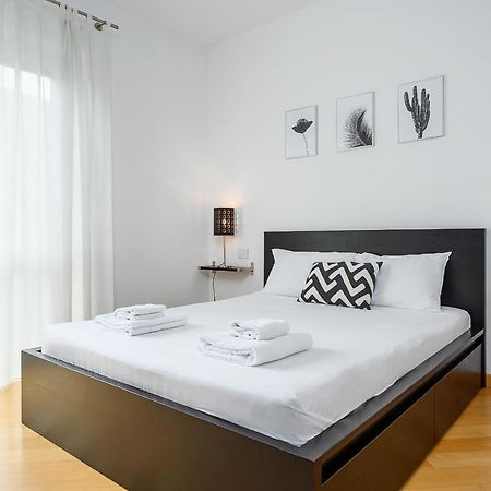 Stylish Condo Garibaldi Sempione 85M2 - Self Check-In ミラノ エクステリア 写真
